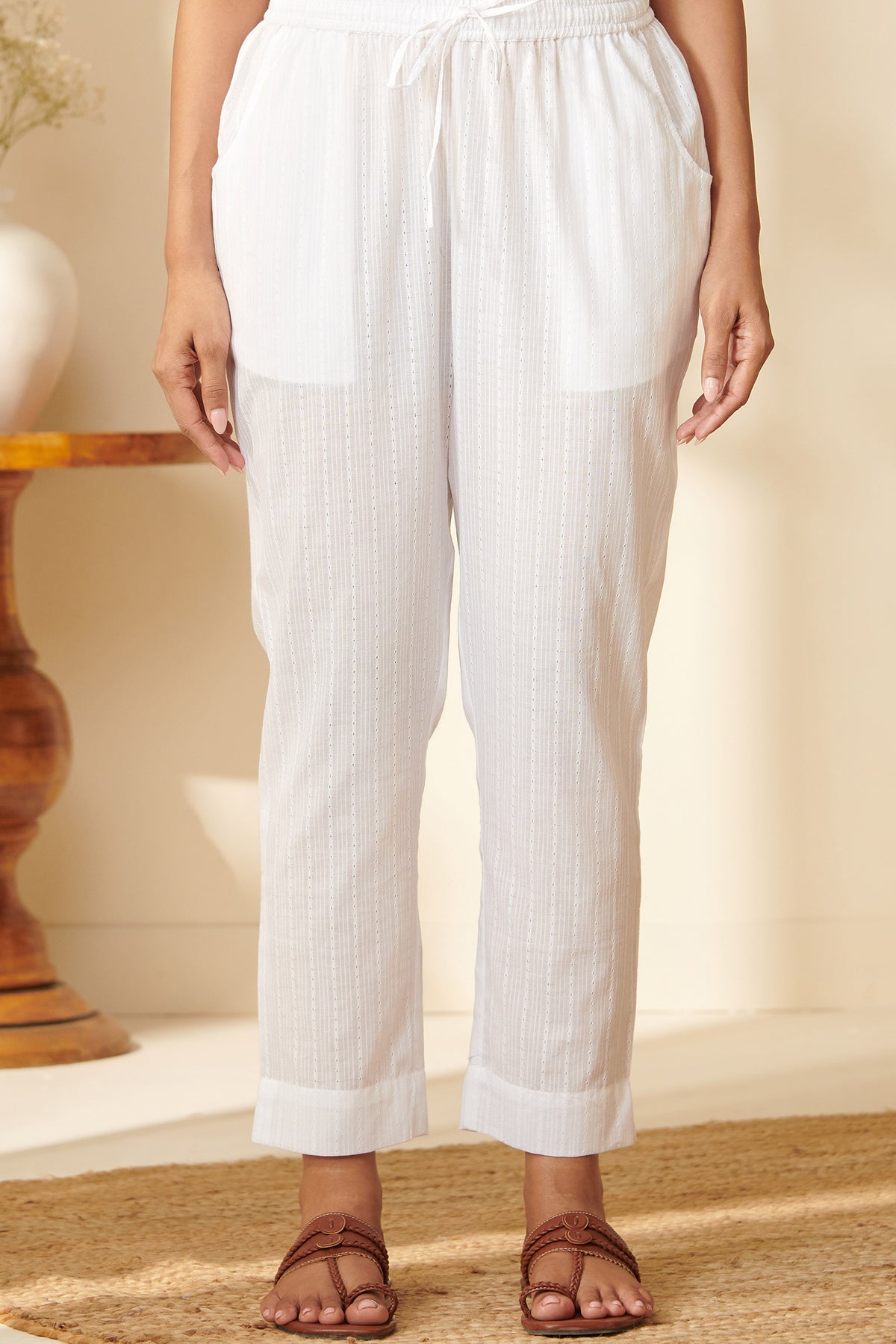 Roza Reema White Narrow Pants