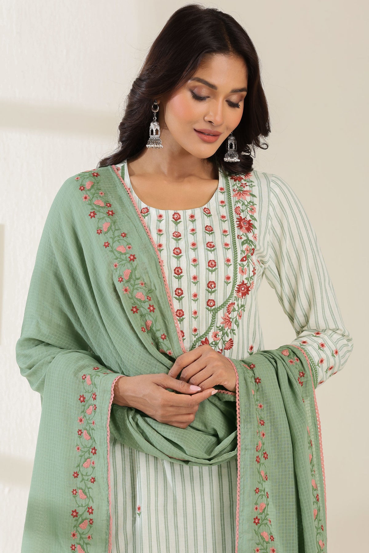 Mehraab Maisha Dupatta