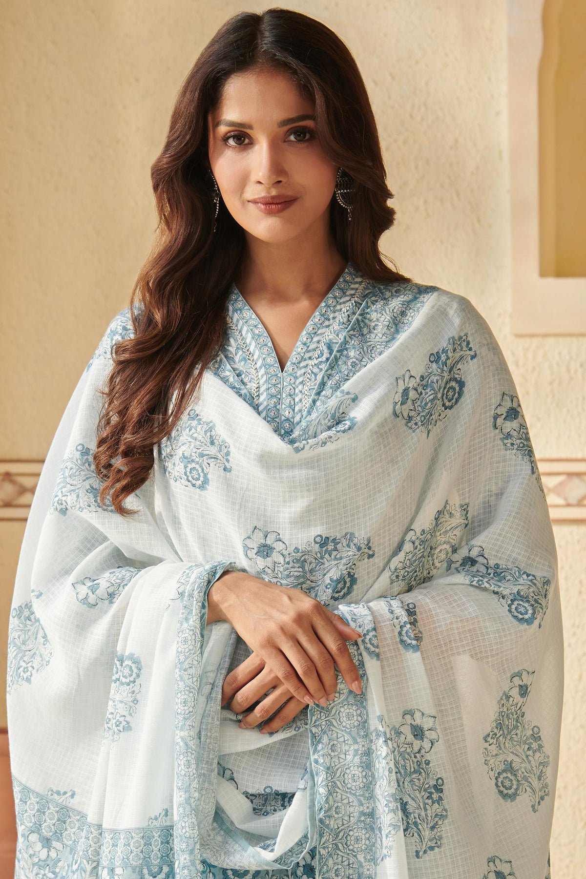 Neelofar Alaya Dupatta