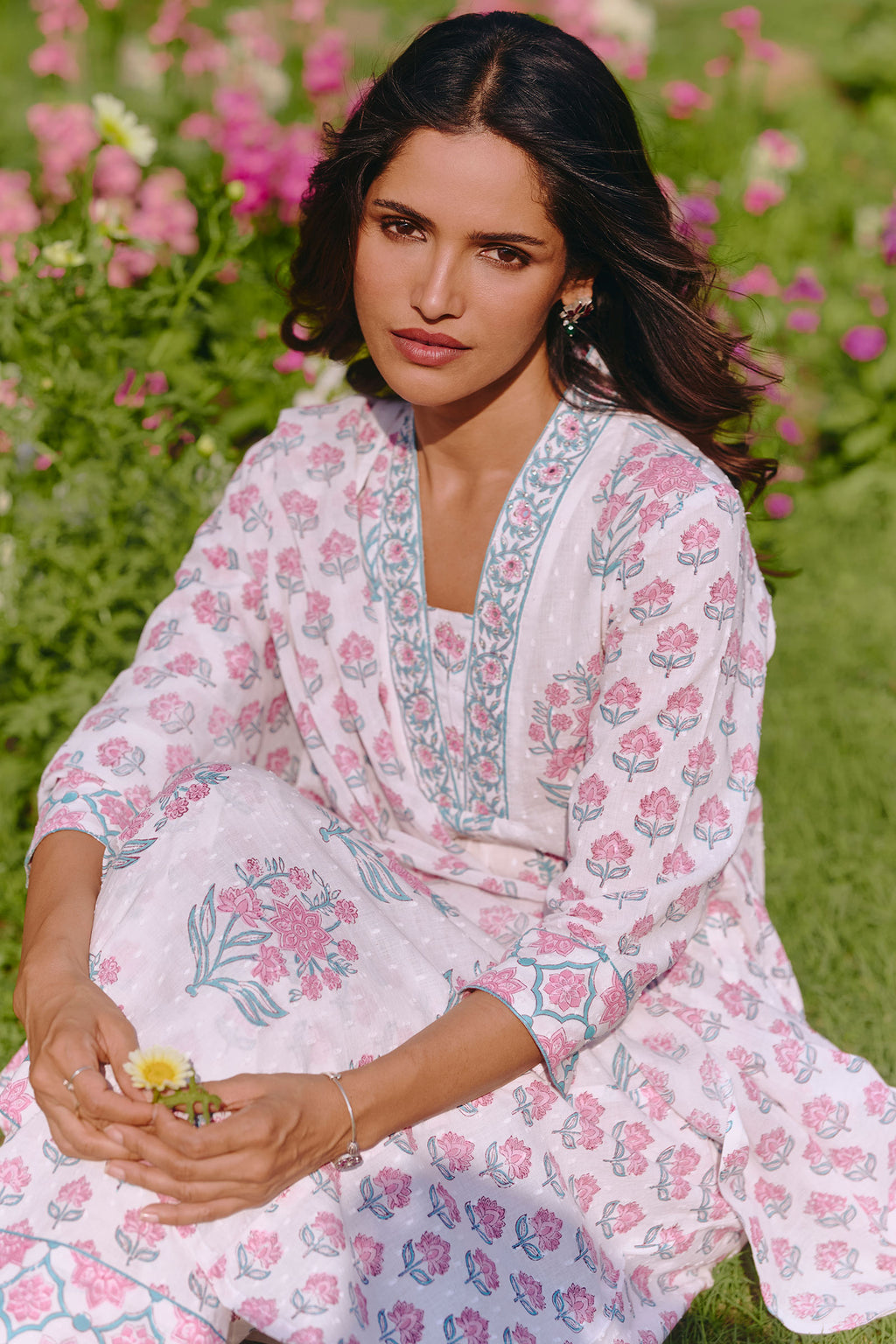Surplus: Gulbahar Sumeera Sanganeri Kurta