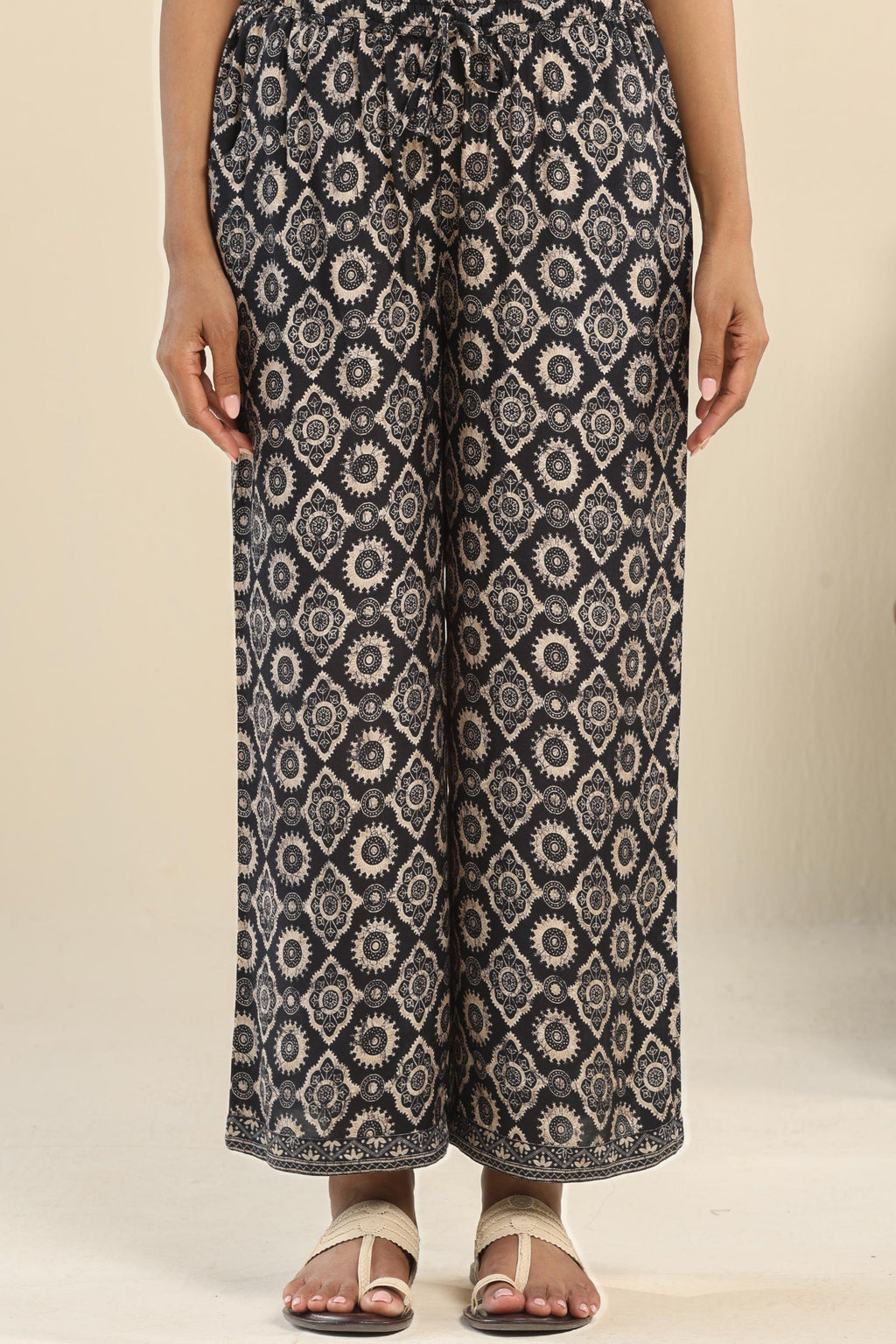 Rangrez Jasmin Farsi