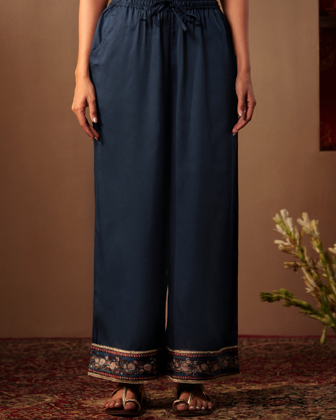 Roshanara Fareena Bagru Dabu Farsi