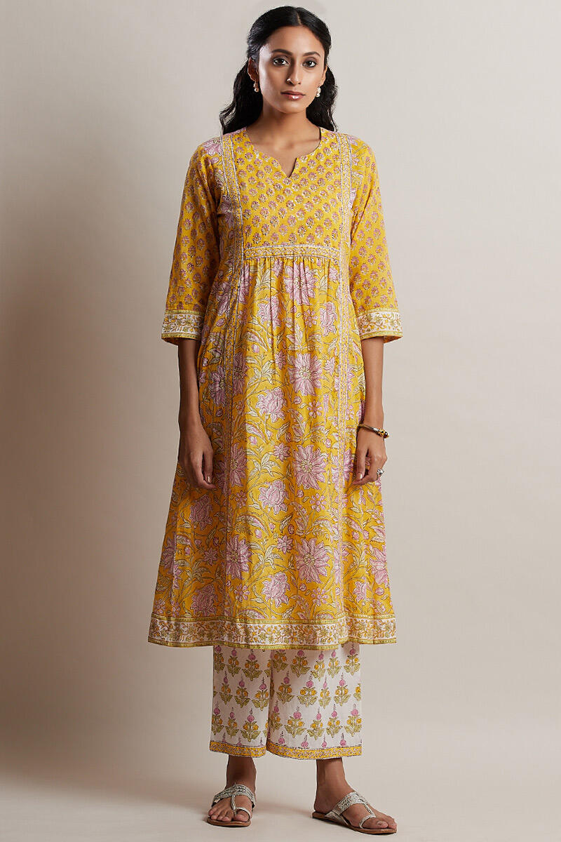 Nafees Zohra Kurta