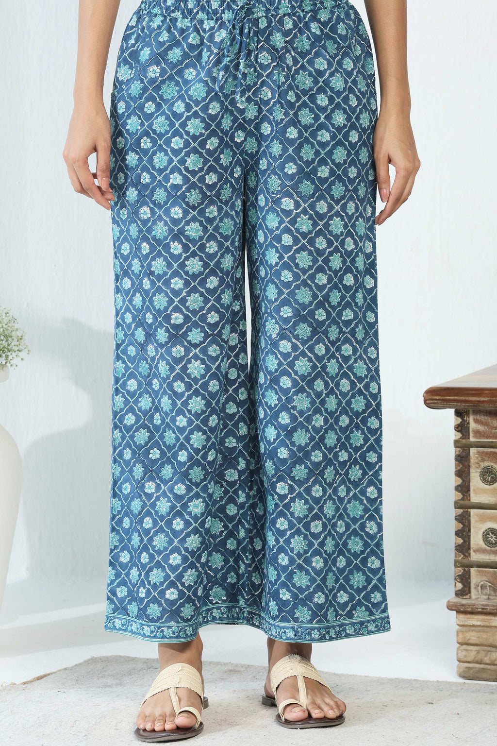 Surplus: Neelofar Sureena Sanganeri Farsi