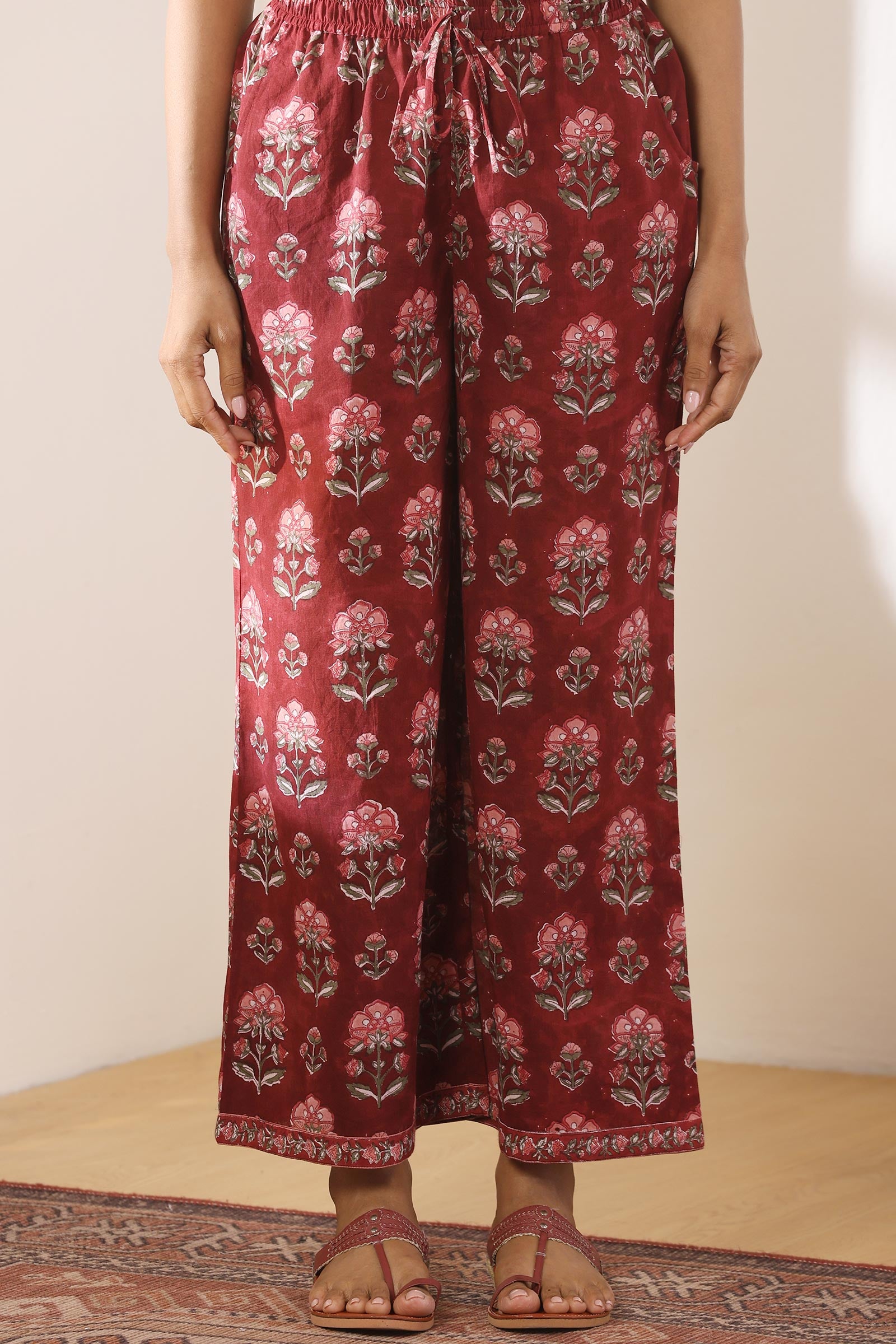 Gulbarg Nida Sanganeri Farsi