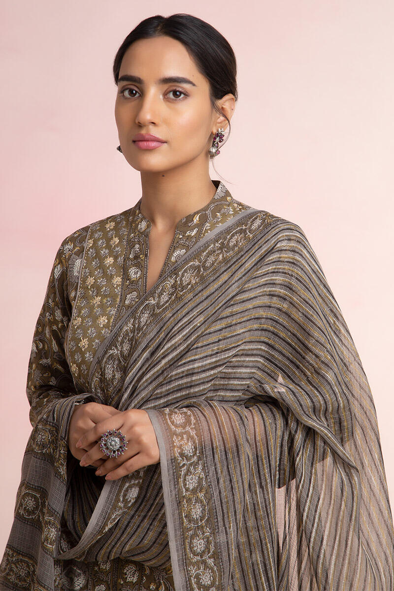 Rehnuma Mehreen Kota Dupatta