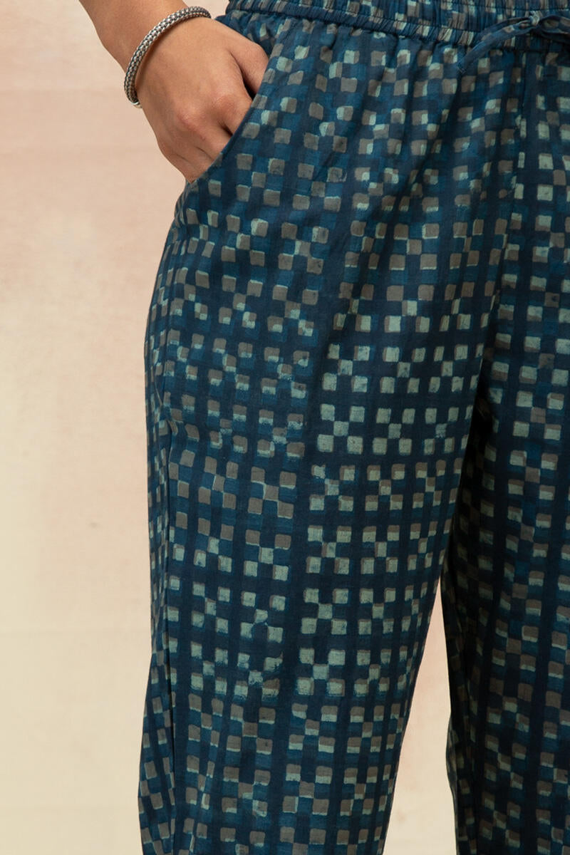 Rehnuma Afreen Narrow Pants