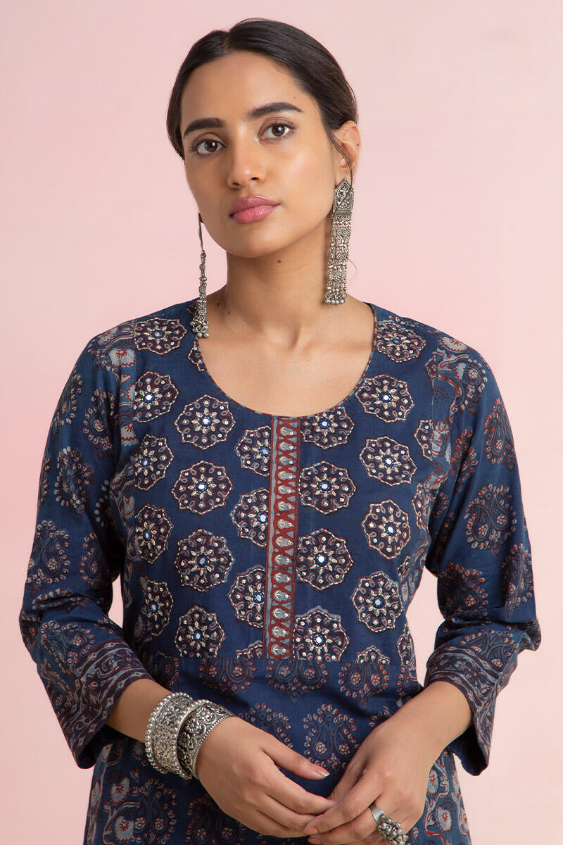 Rehnuma Azarin Kurta