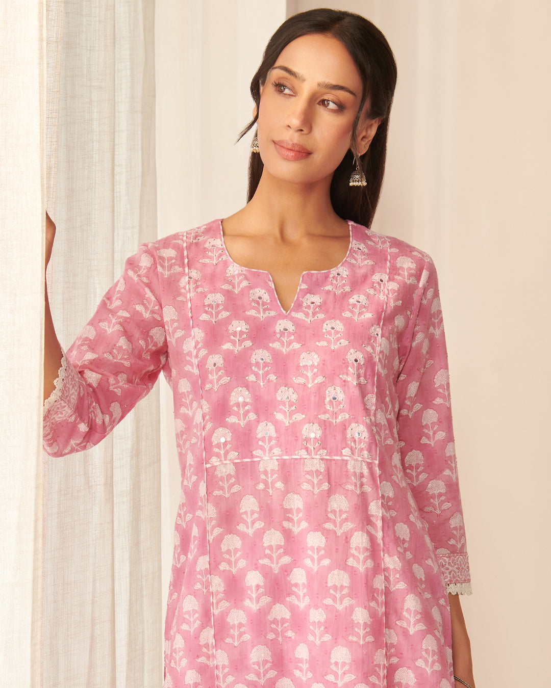 Rosheen Niyamat Sanganeri Kurta