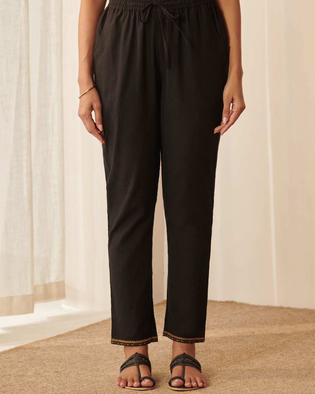Mehraab Nahiza Black Narrow Pants