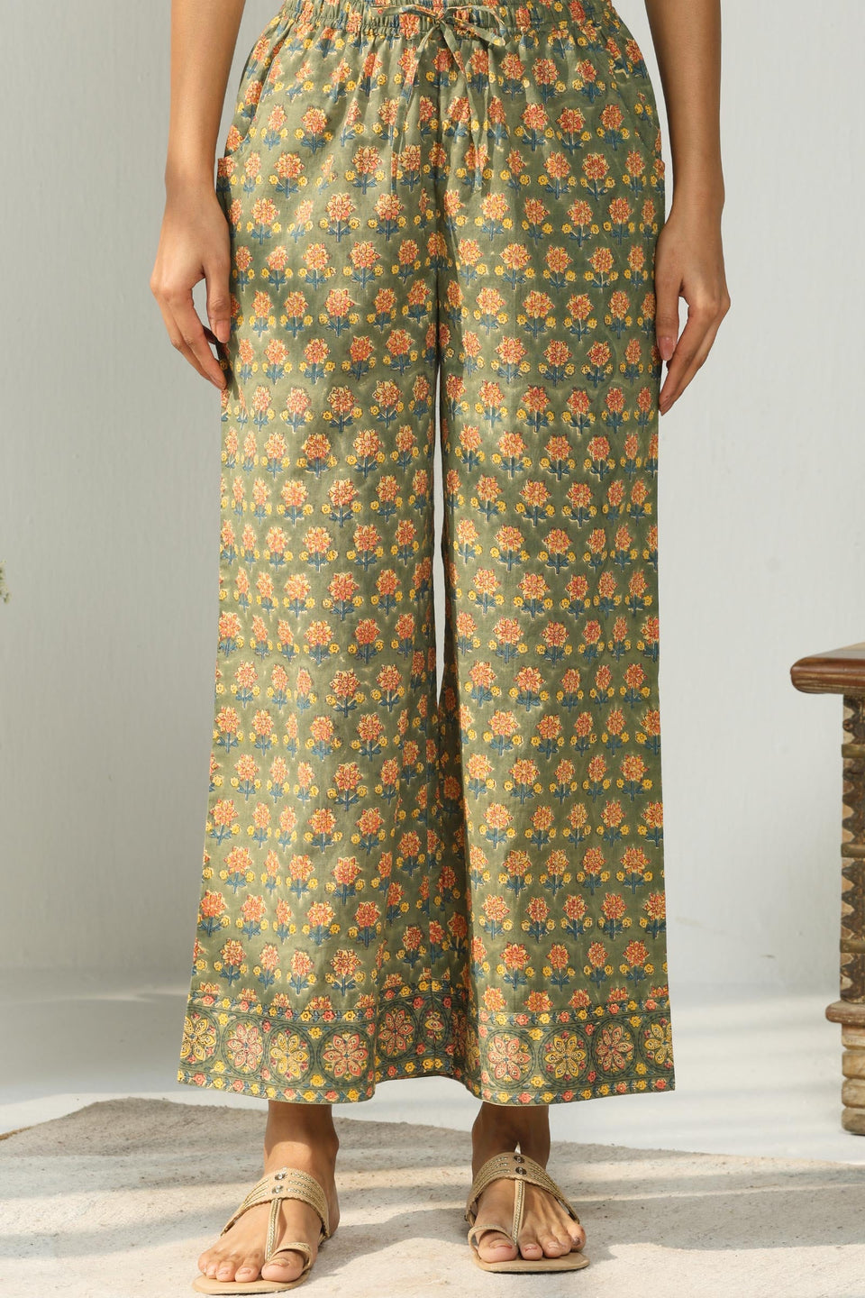 Nayanjal Gulshan Sanganeri Farsi