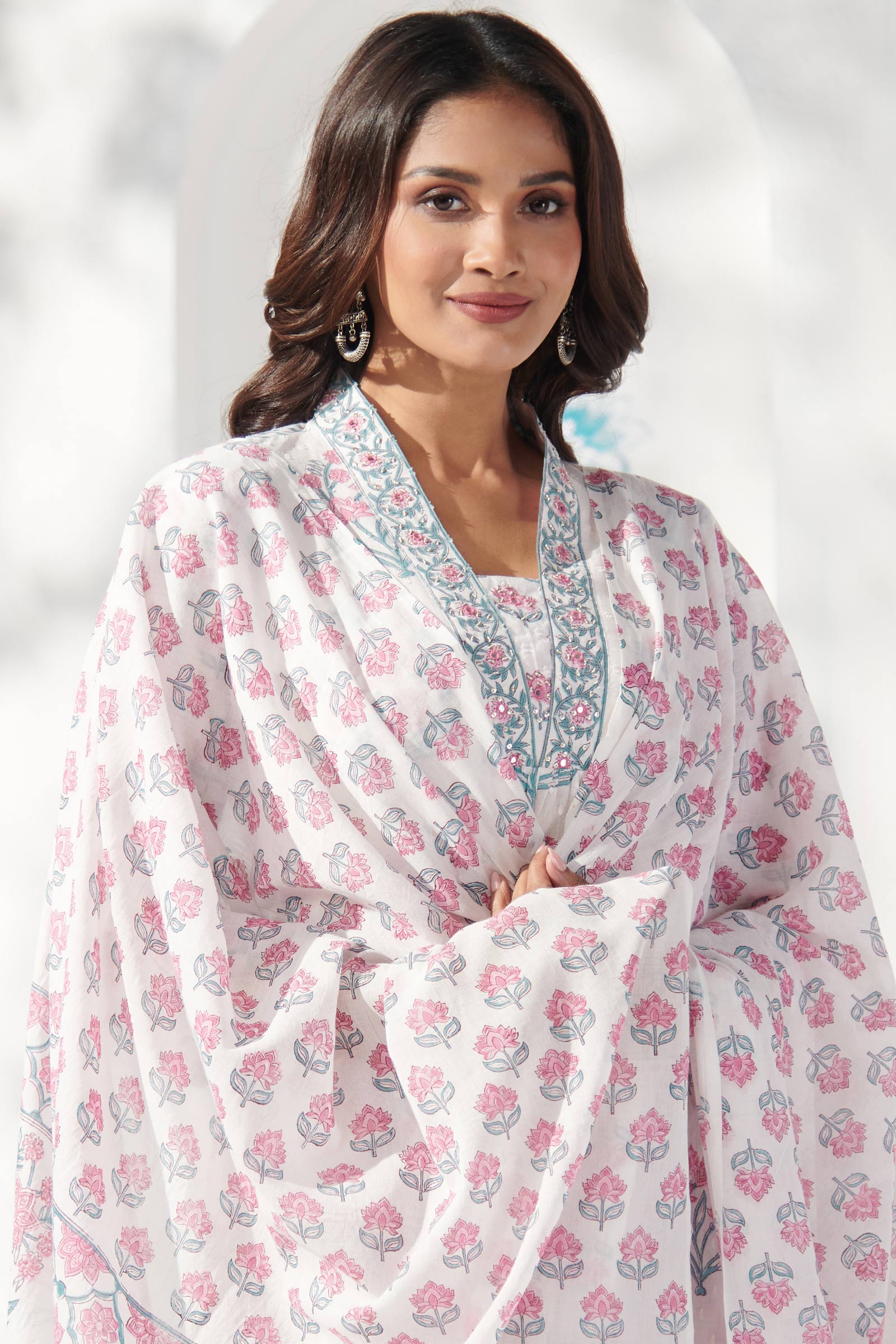 Surplus: Gulbahar Sumeera Sanganeri Dupatta
