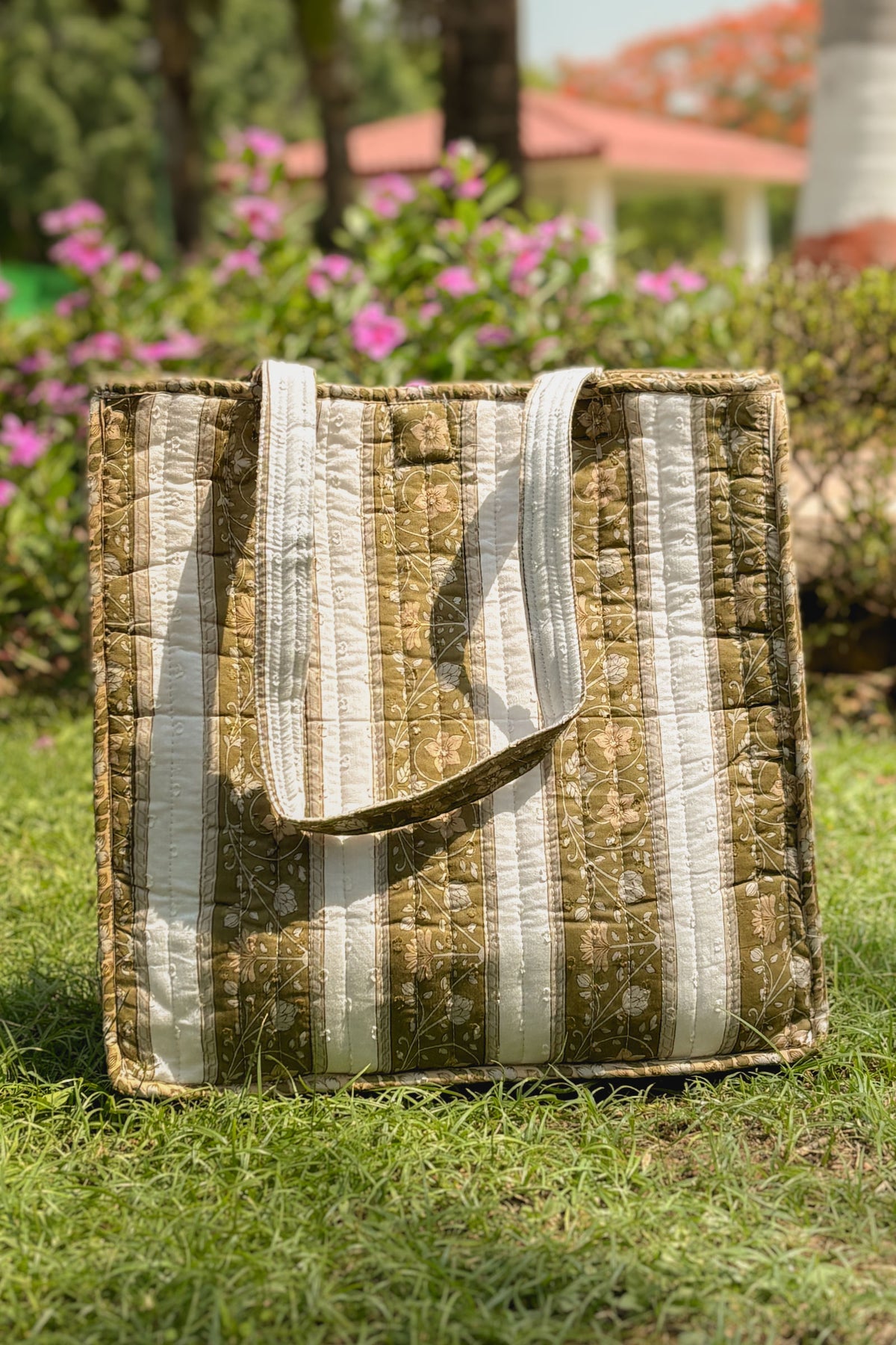 Roza Jaya Tote Bag