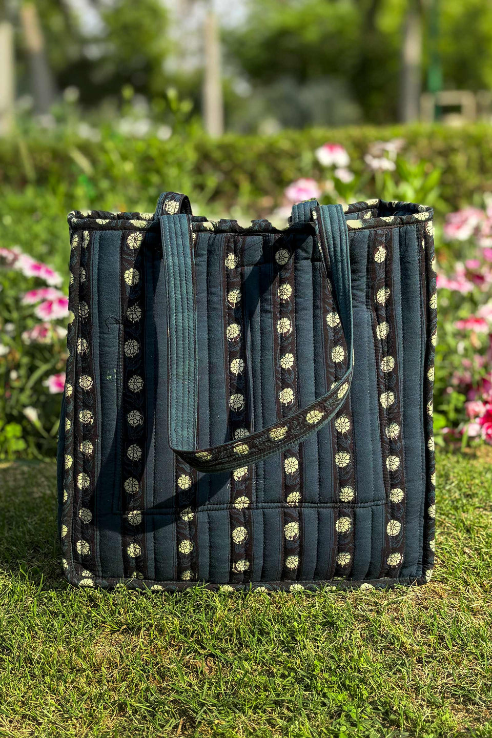 Roza Jasmina Tote Bag