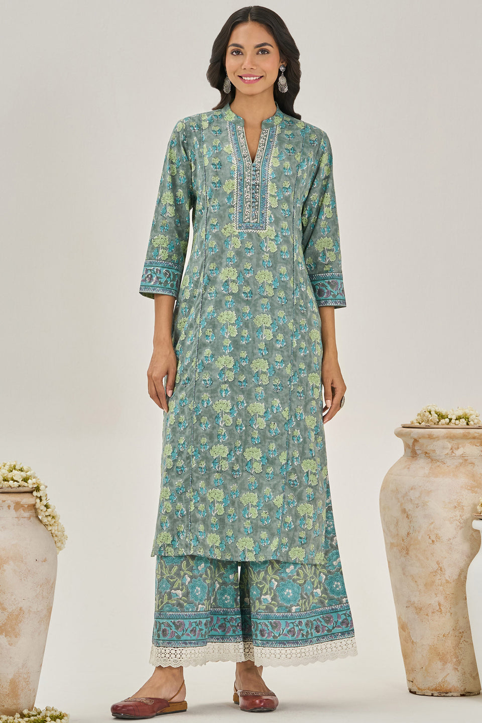 Roz Meher Gulshan Kurta