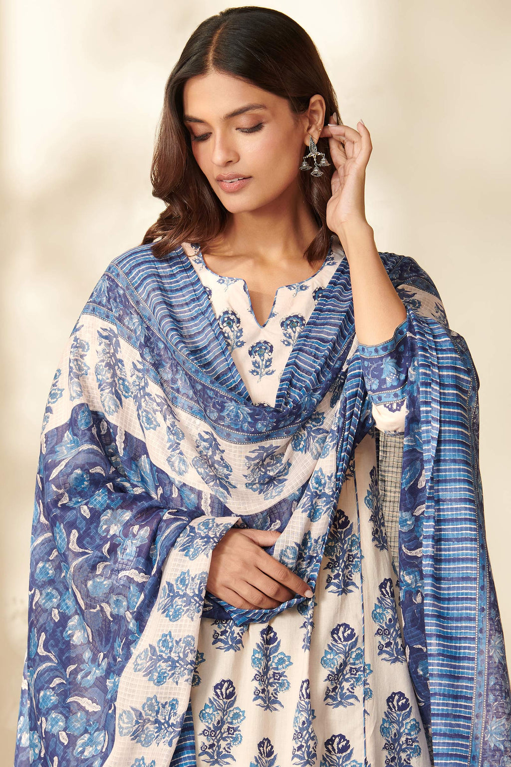 Surplus: Neelofar Pariza Sanganeri Dupatta