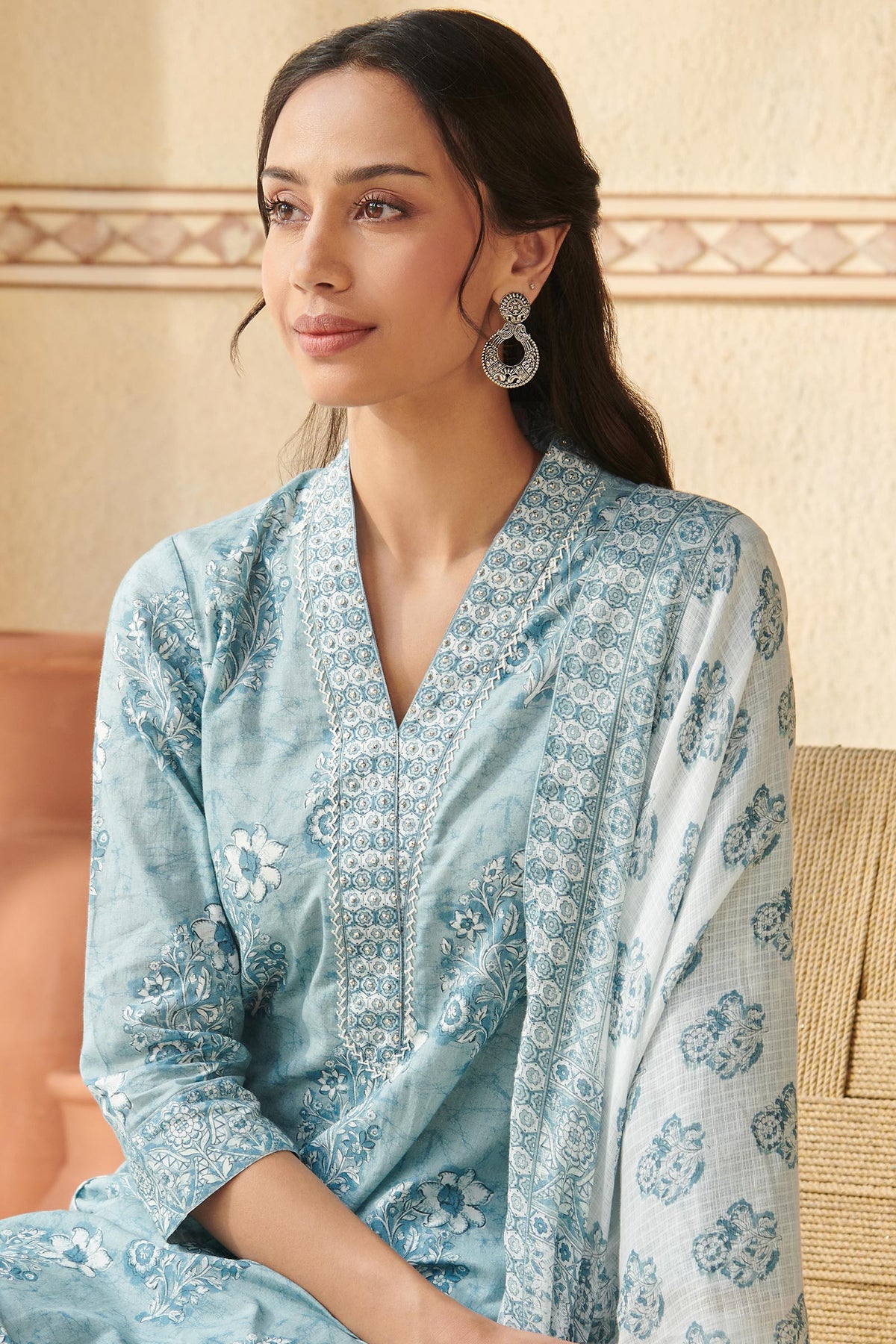 Neelofar Mehreen Kurta