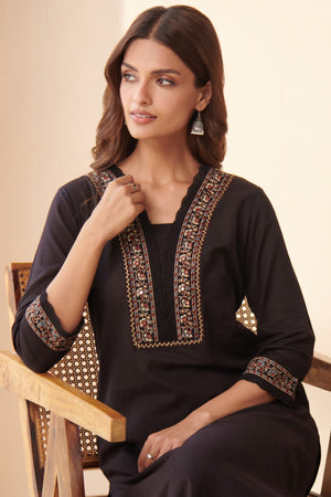 Sehra Amarya Ajrak Kurta