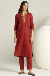 Surplus: Mehraab Farheen Kurta