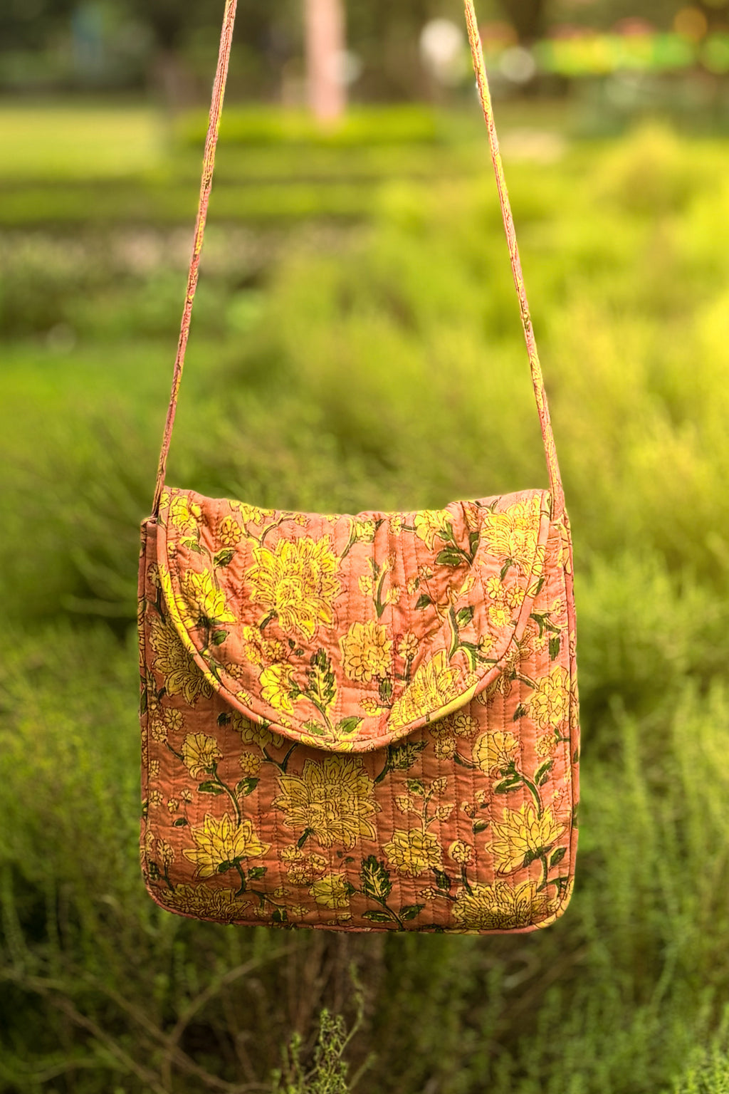 Roza Mahnoor Crossbody Bag