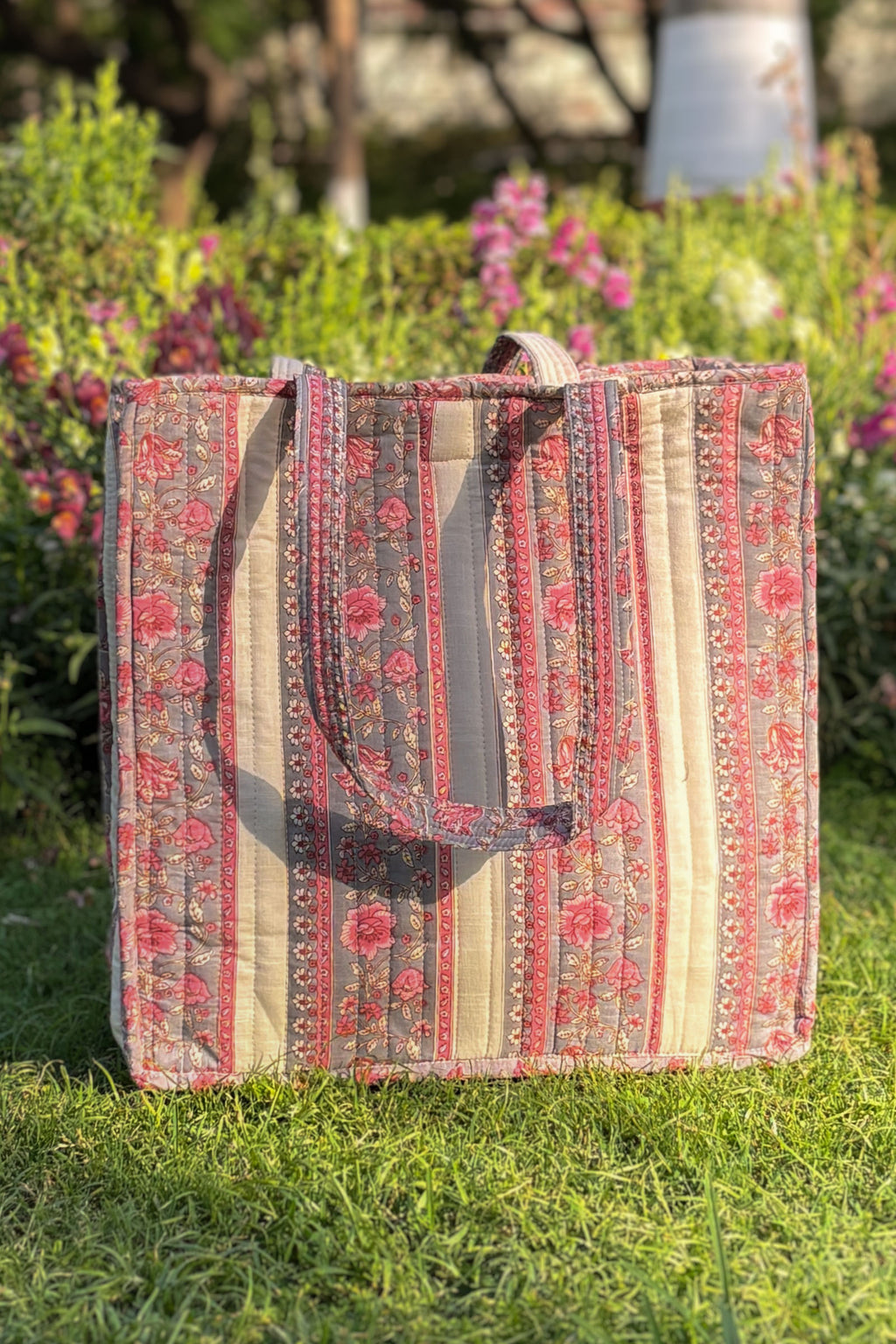 Roza Mahrin Tote Bag