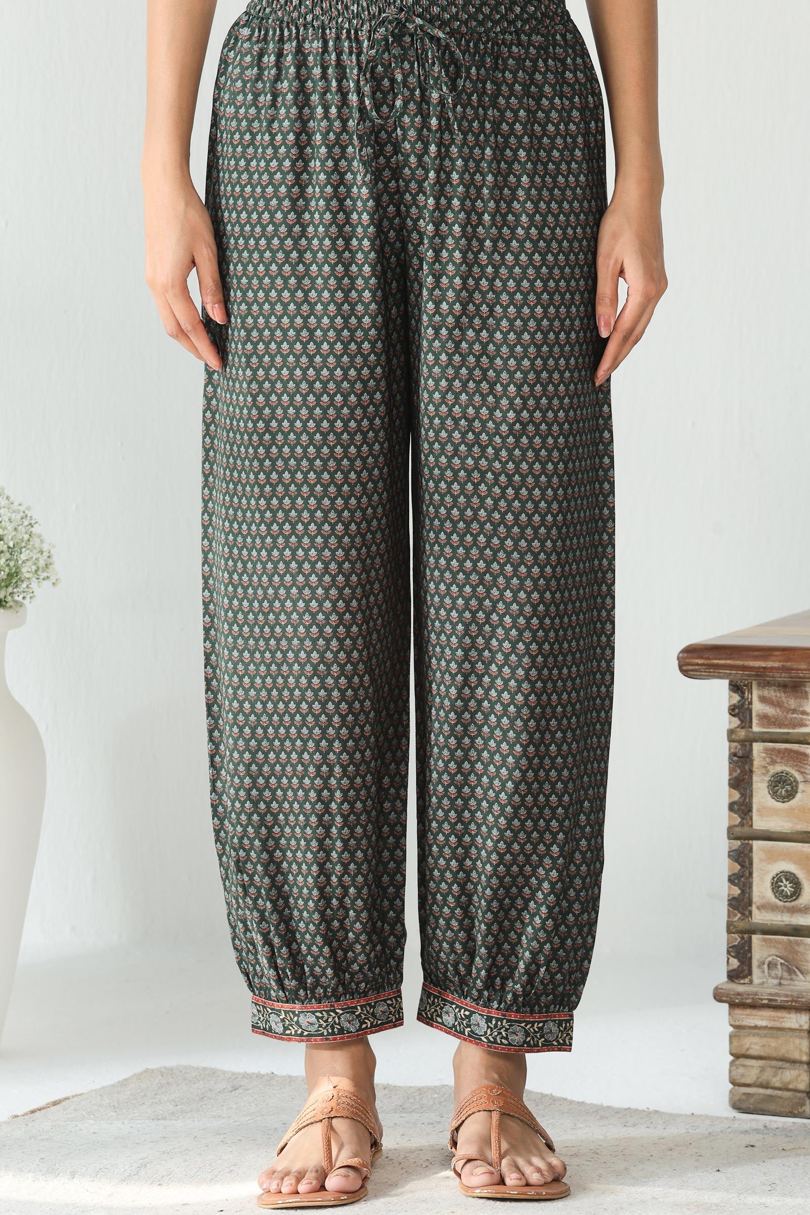 Surplus: Rangrez Inaaya Izhaar Pants
