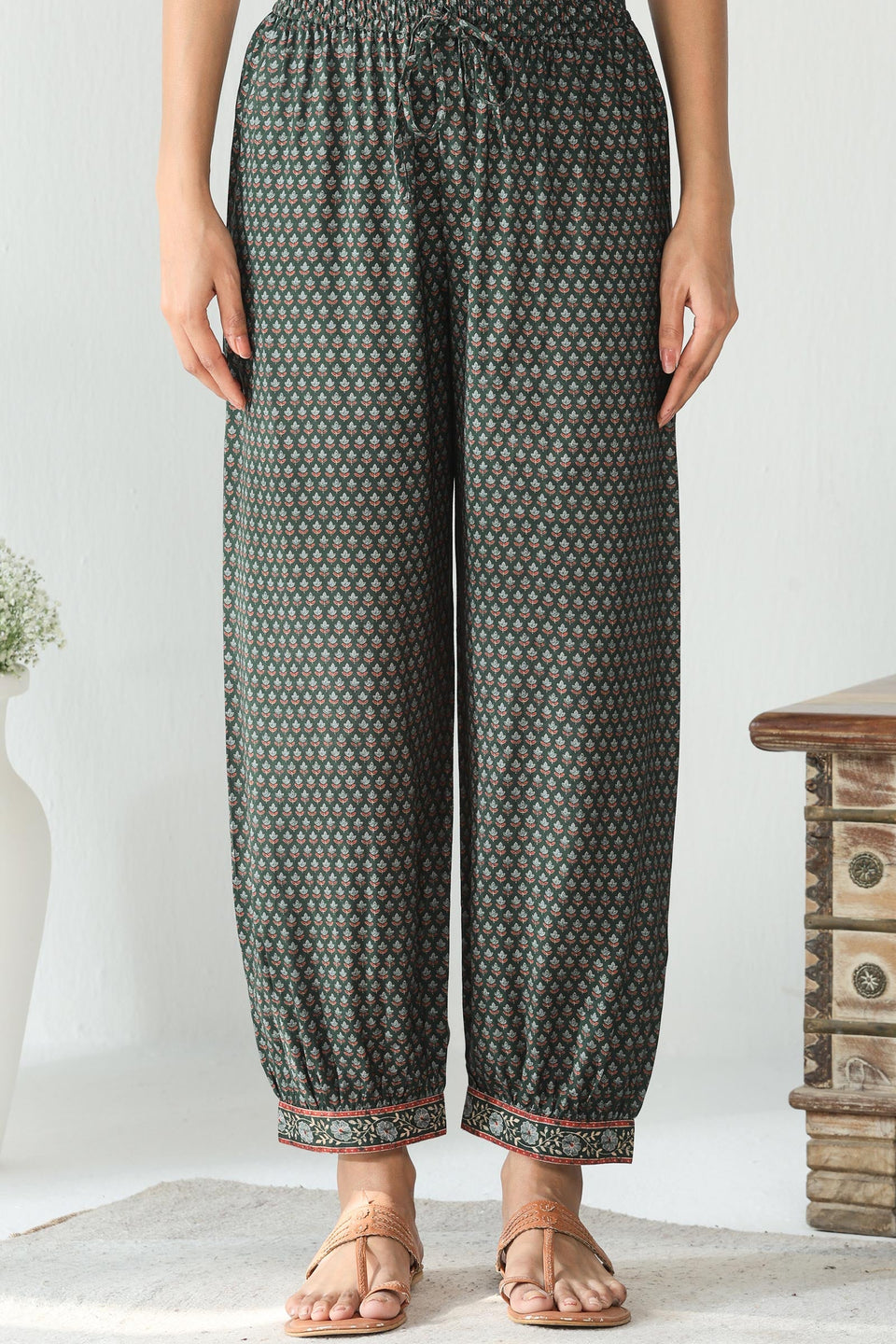 Surplus: Rangrez Inaaya Izhaar Pants