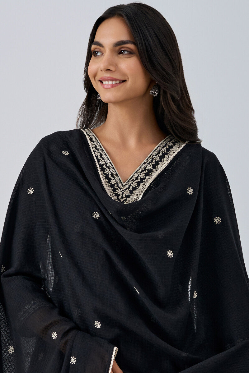 Mehraab Mumtaz Dupatta