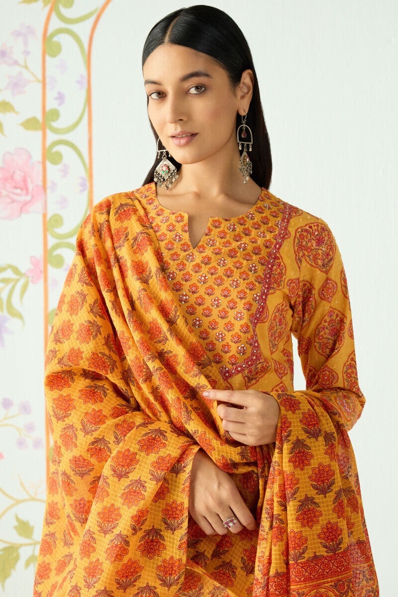 Gauhar Tira Dupatta