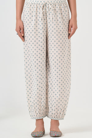 Neelofar Zohra Izhaar Pants
