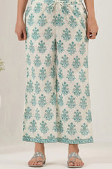 Surplus: Neelofar Naureen Farsi