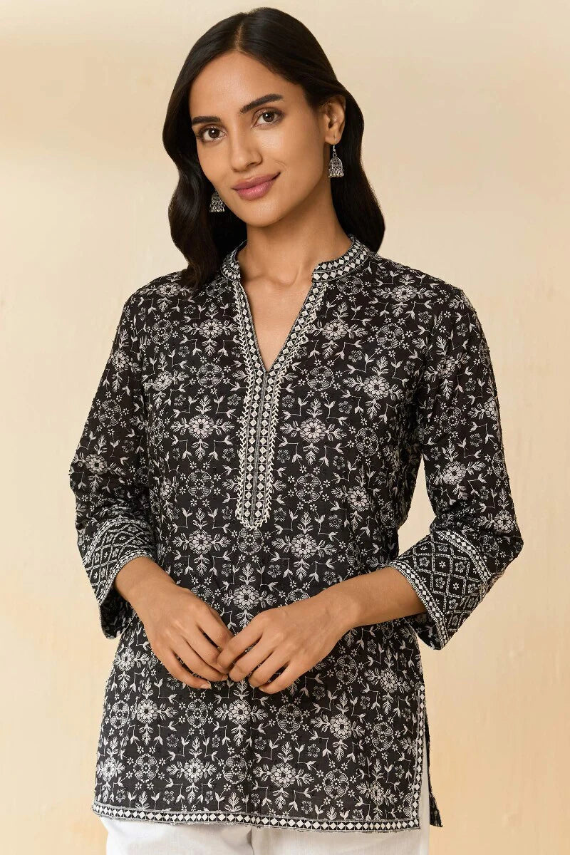 Surplus: Mumtaz Tira Top