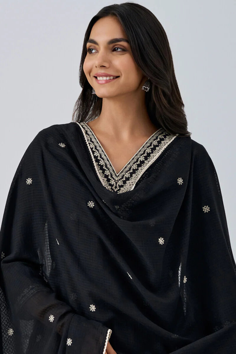 Surplus: Mehraab Mumtaz Dupatta
