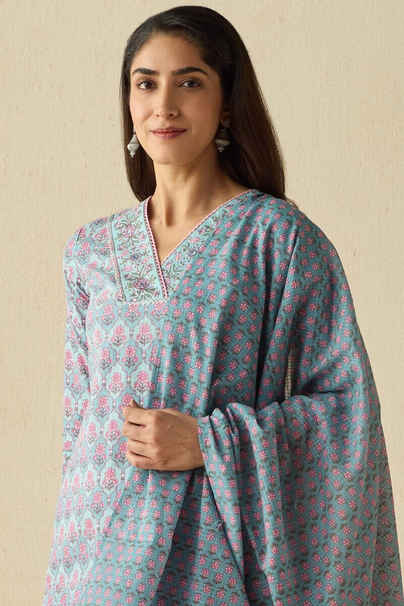 Nazm Inaya Dupatta