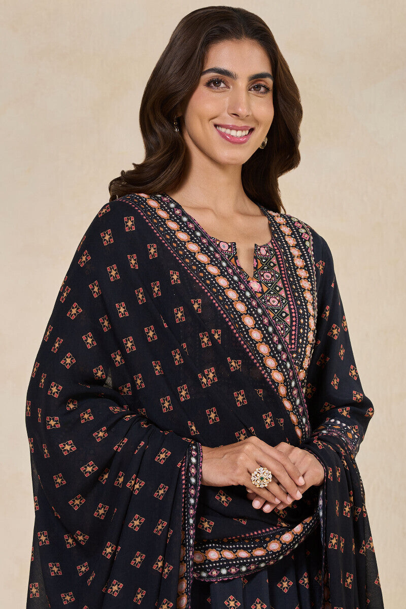 Mehrunissa Saira Dupatta