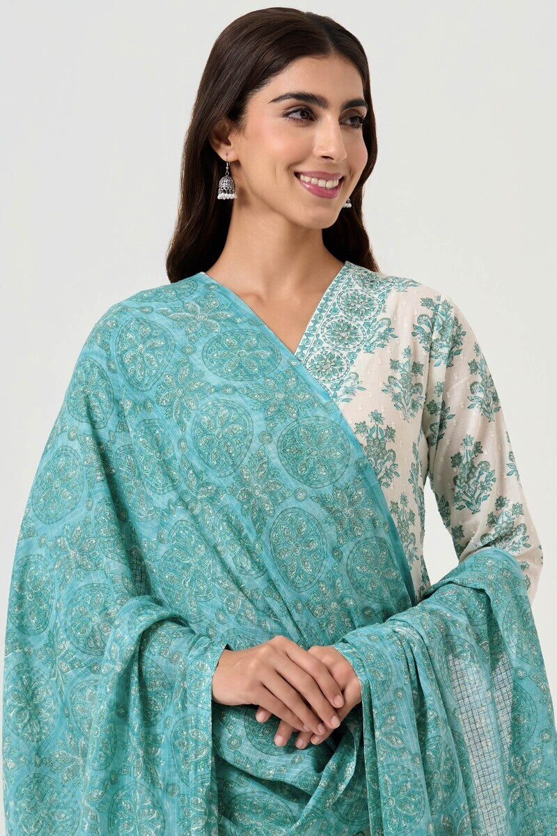 Neelofar Aisha Dupatta