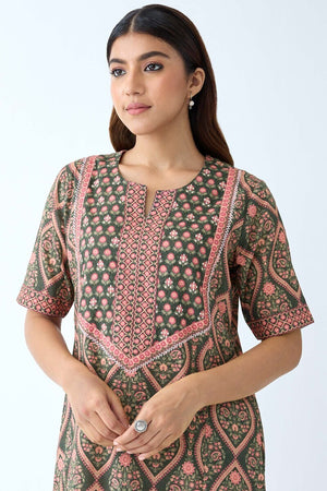 Laylah Faiza Kaftan