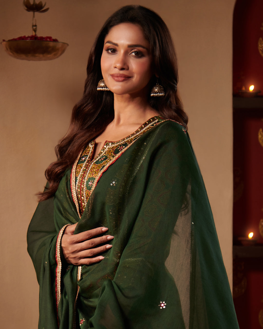 Roshanara Zareen Green Dupatta