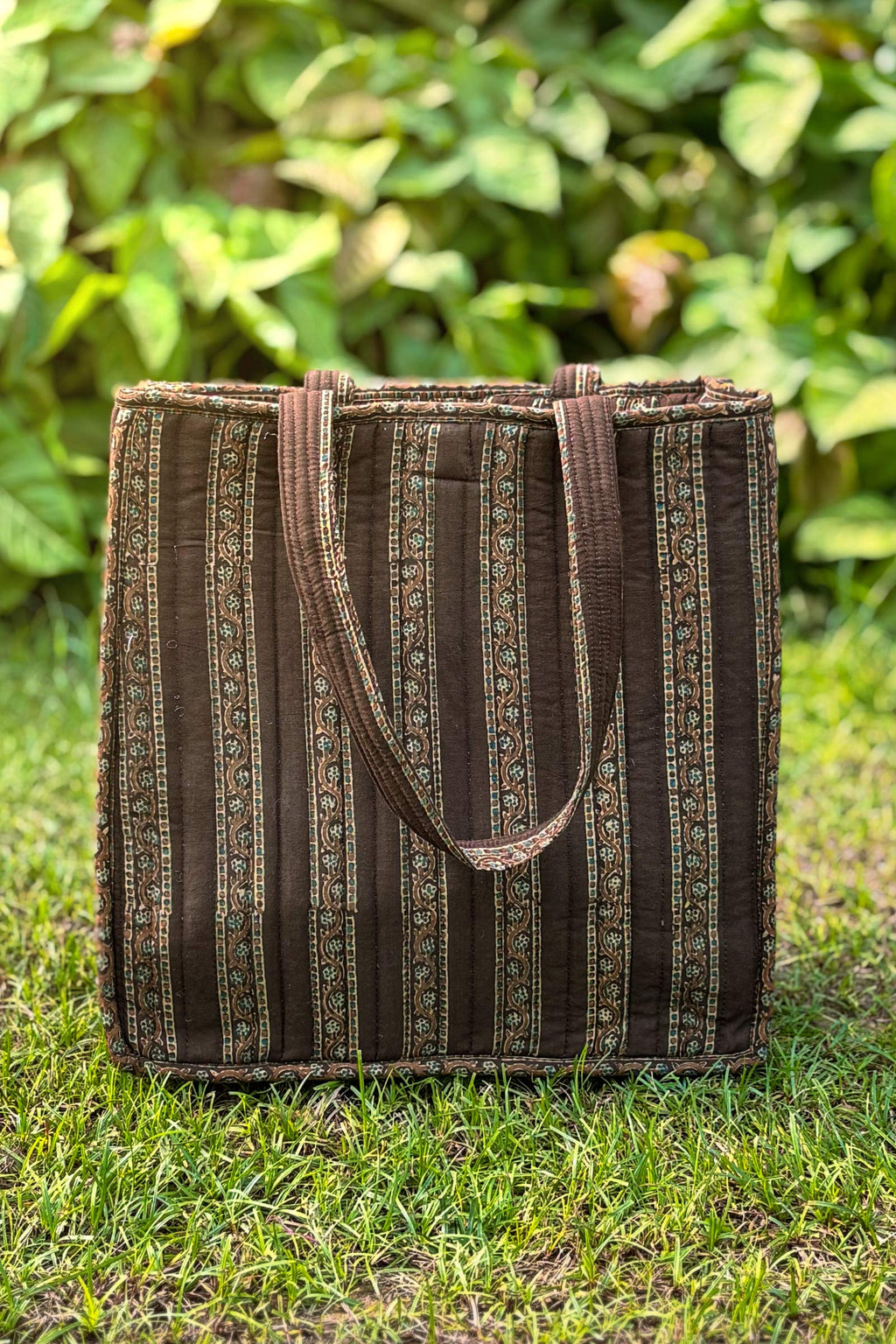 Roza Zarreen Tote Bag