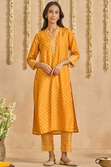 Surplus: Mehrunissa Naureen Kurta