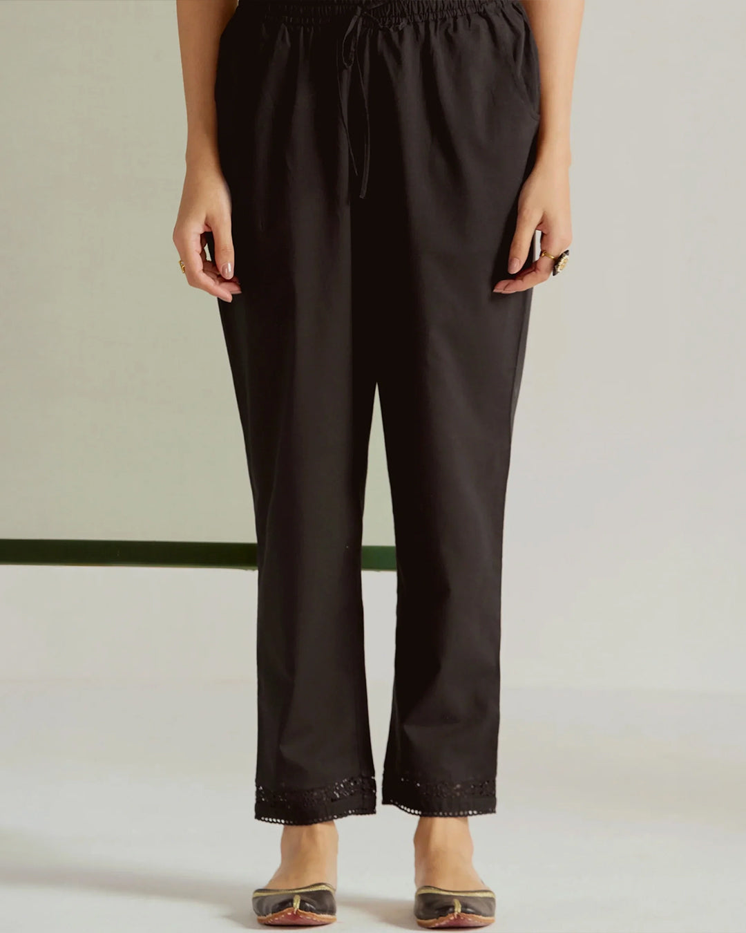 Roza Sehr Black Narrow Pants
