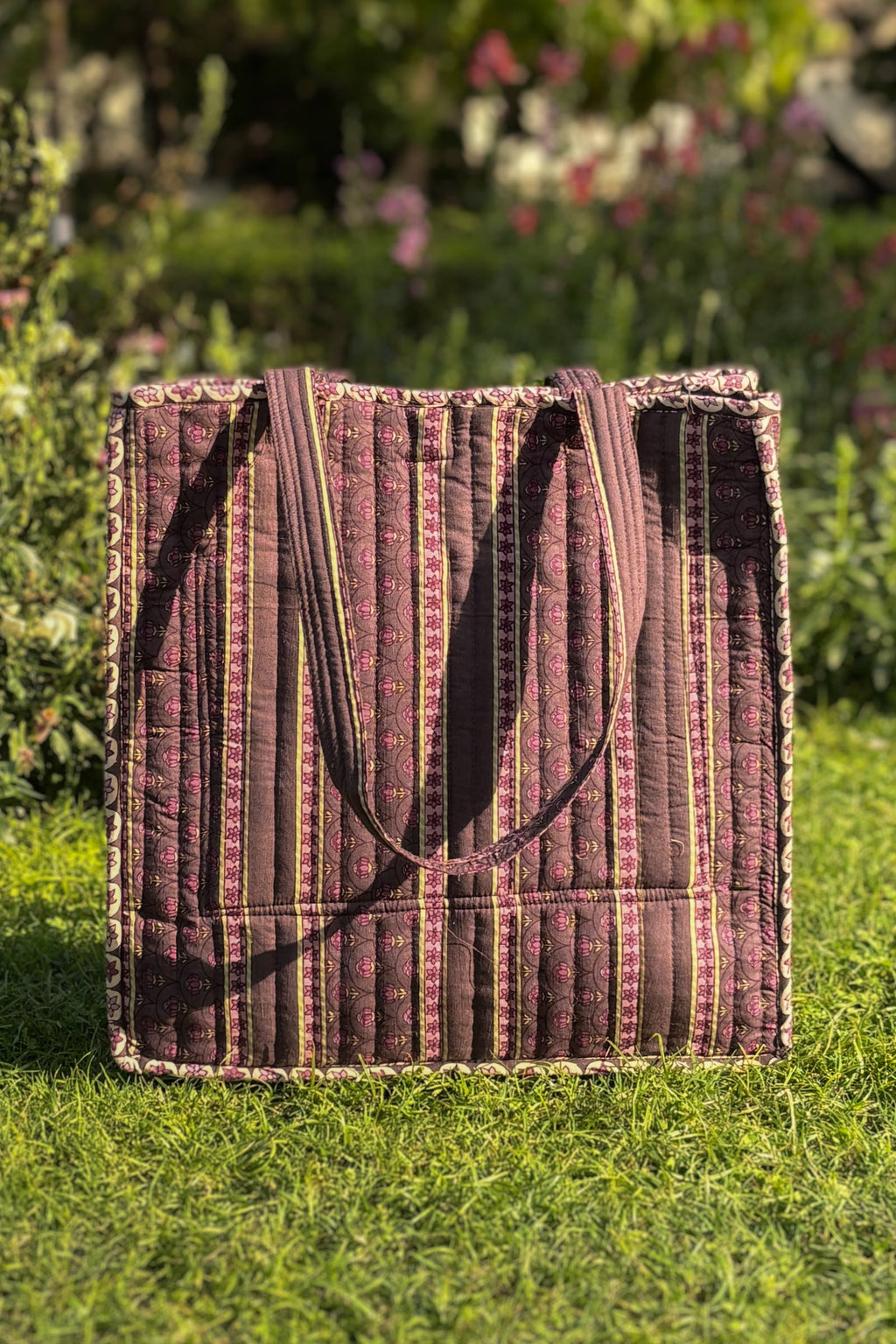 Roza Zohra Tote Bag
