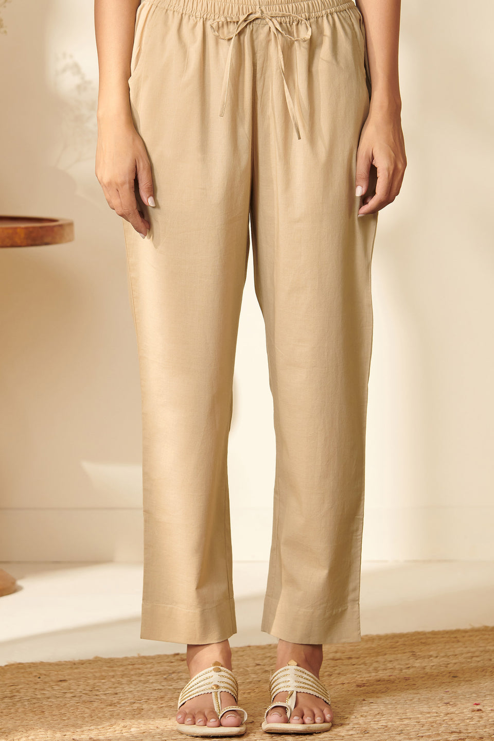 Roza Aalia Beige Narrow Pants