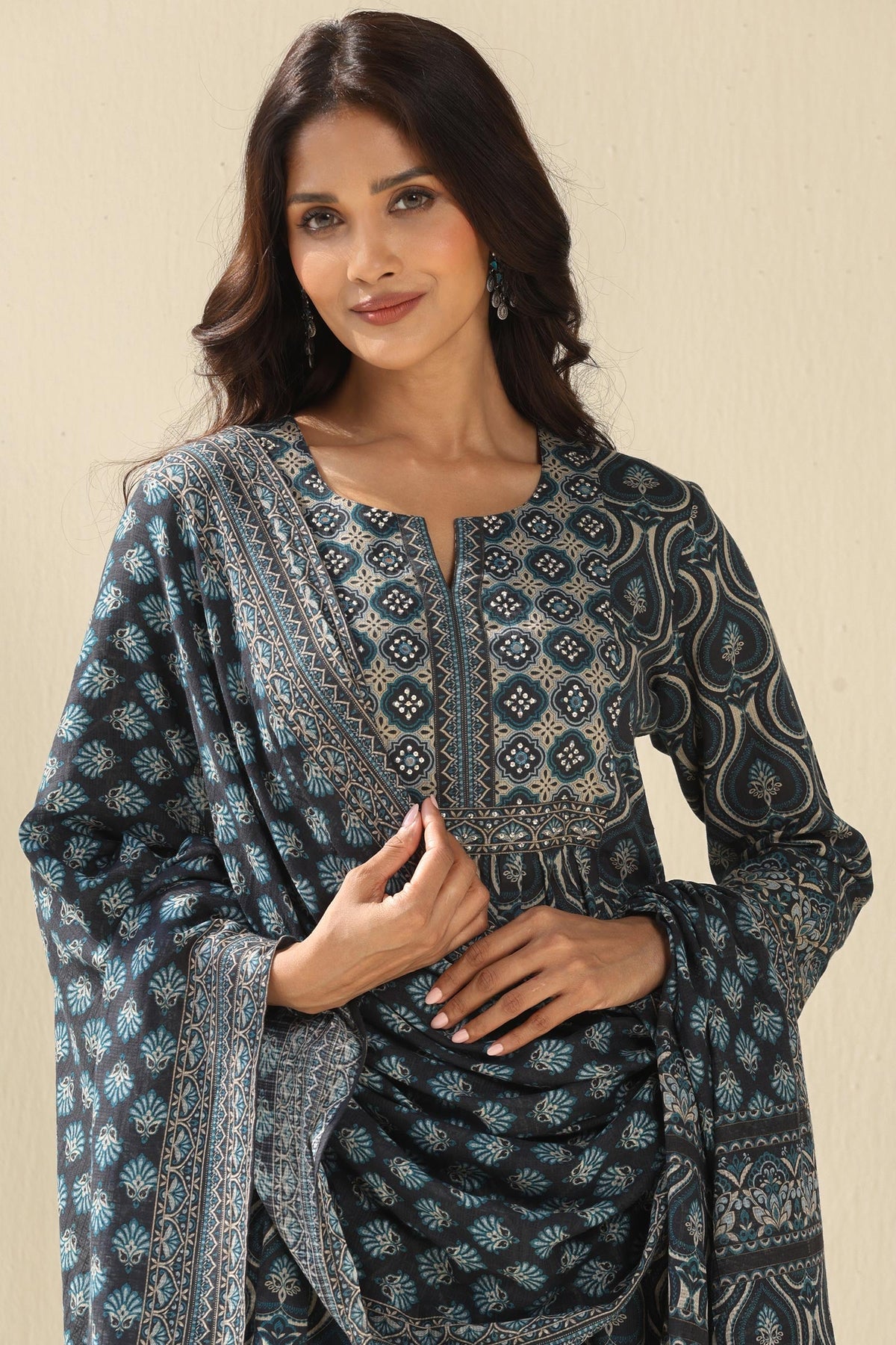 Surplus: Rangrez Aliza Dupatta