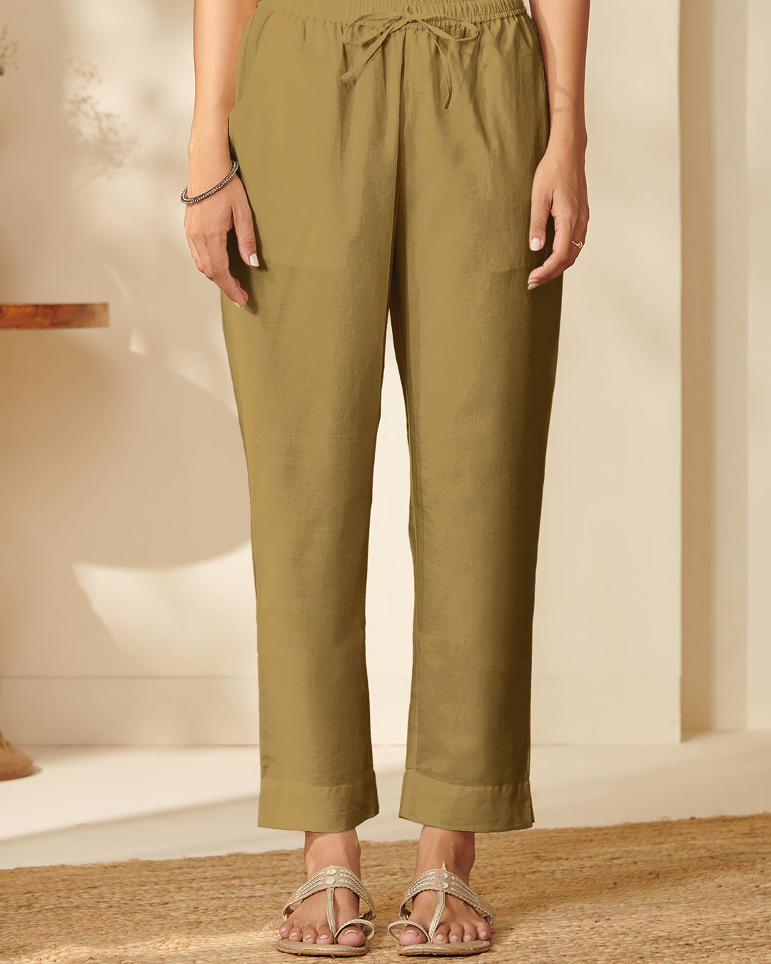 Roza Aafiyah Olive Green Narrow Pants