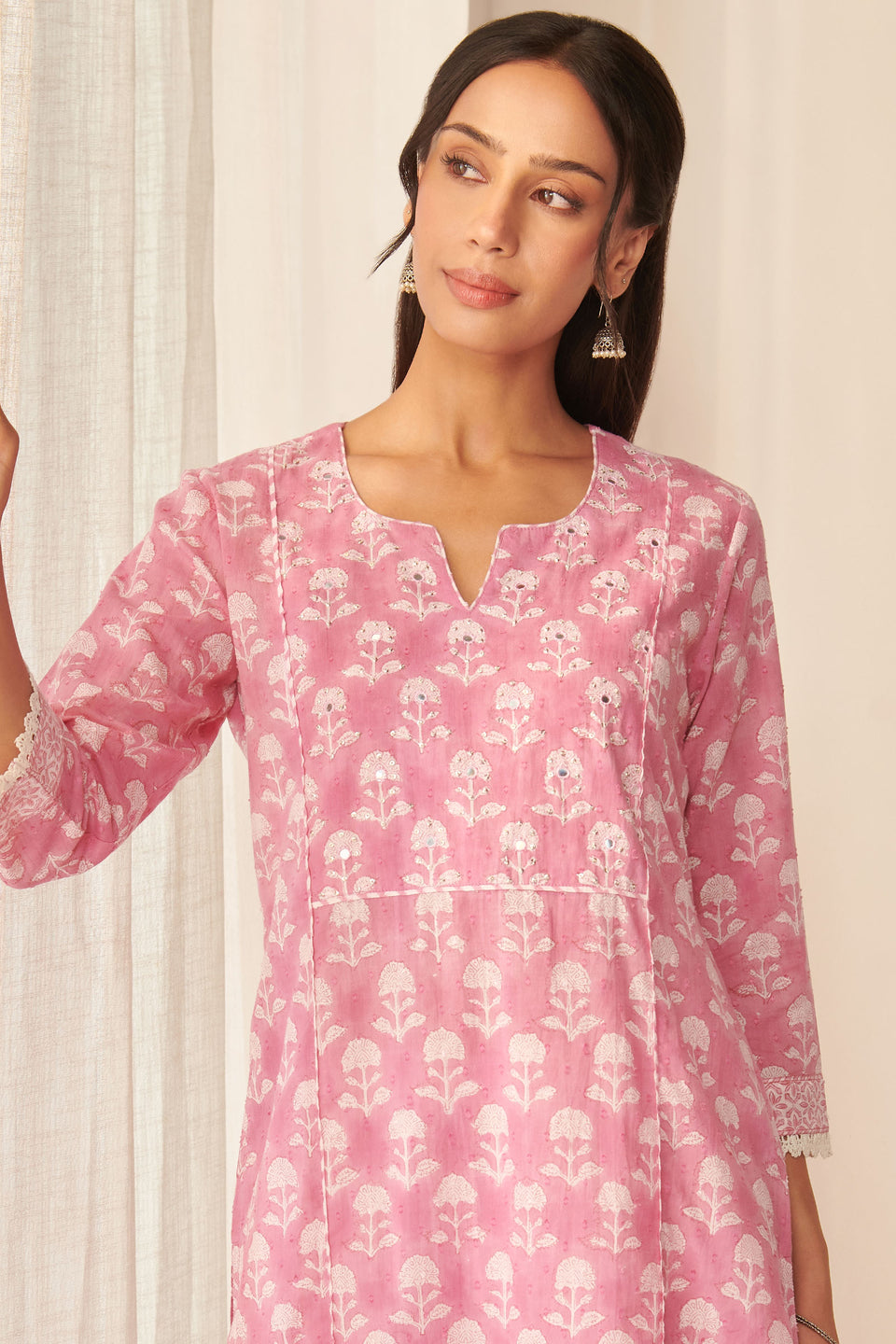 Rosheen Niyamat Sanganeri Kurta