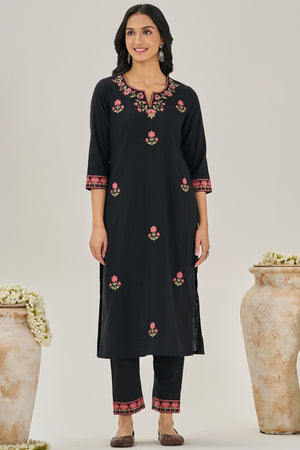 Mehraab Zehnab Kurta