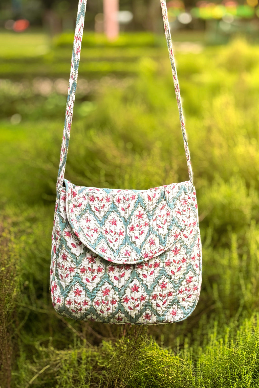 Roza Nilofer Crossbody Bag