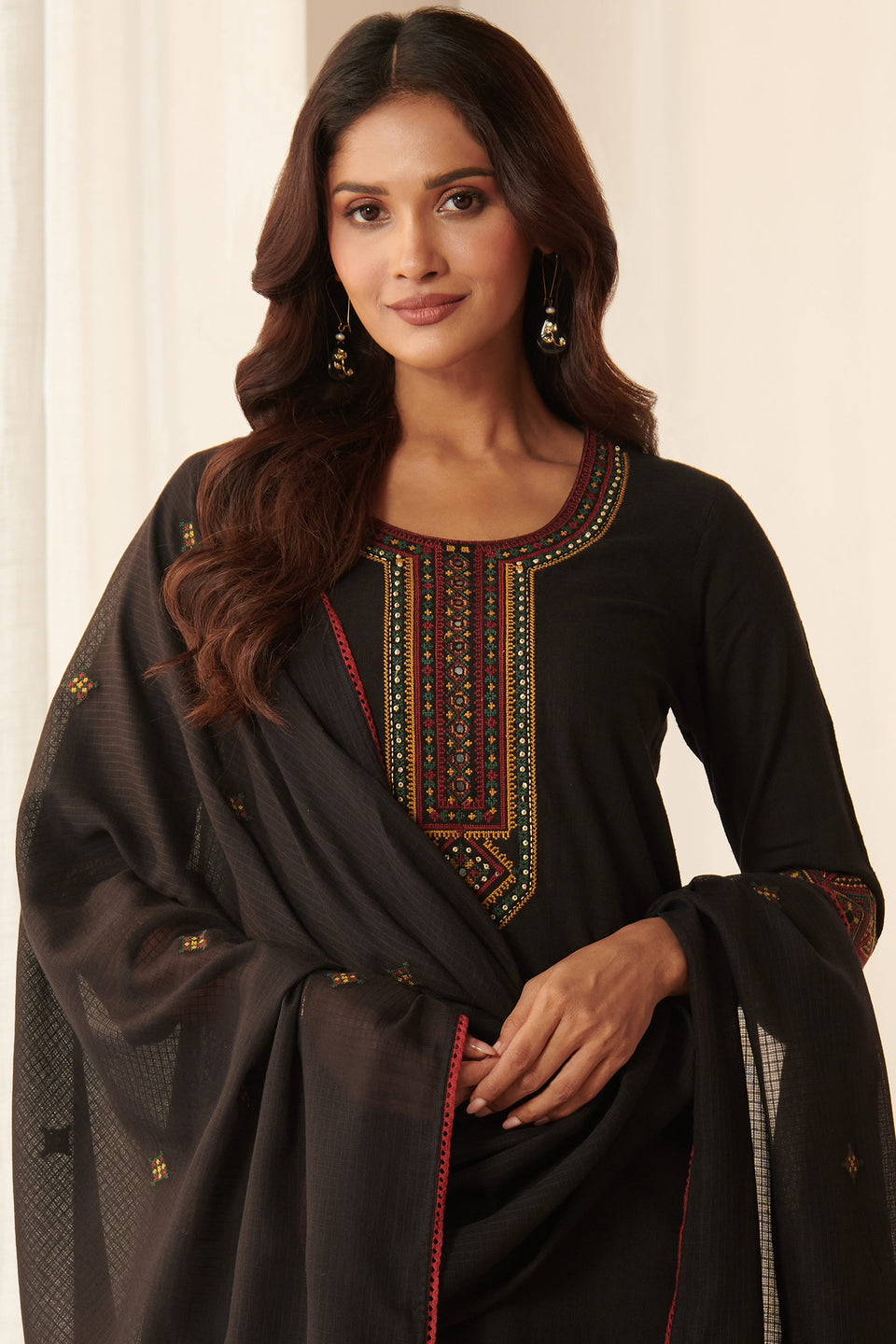 Mehraab Nahiza Black Dupatta