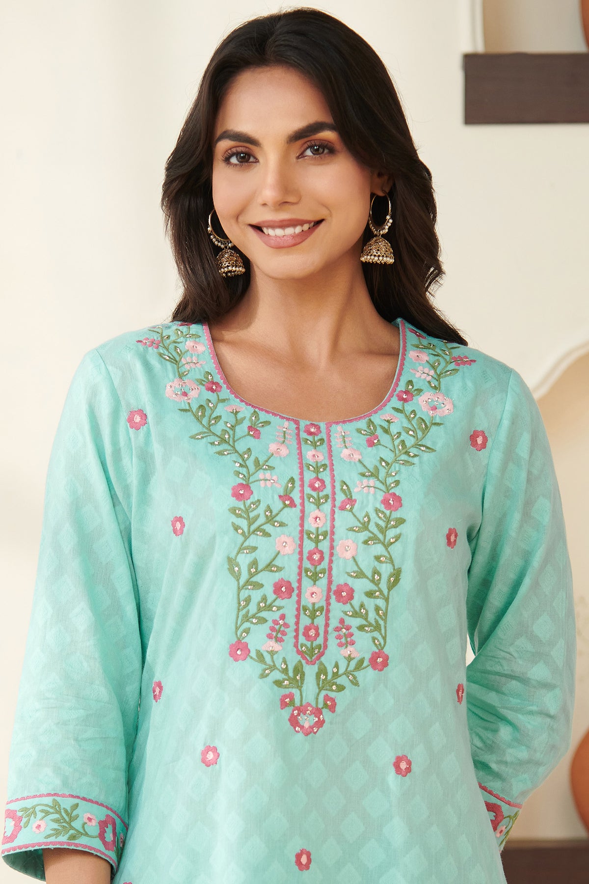 Surplus: Mehraab Reema Blue Kurta